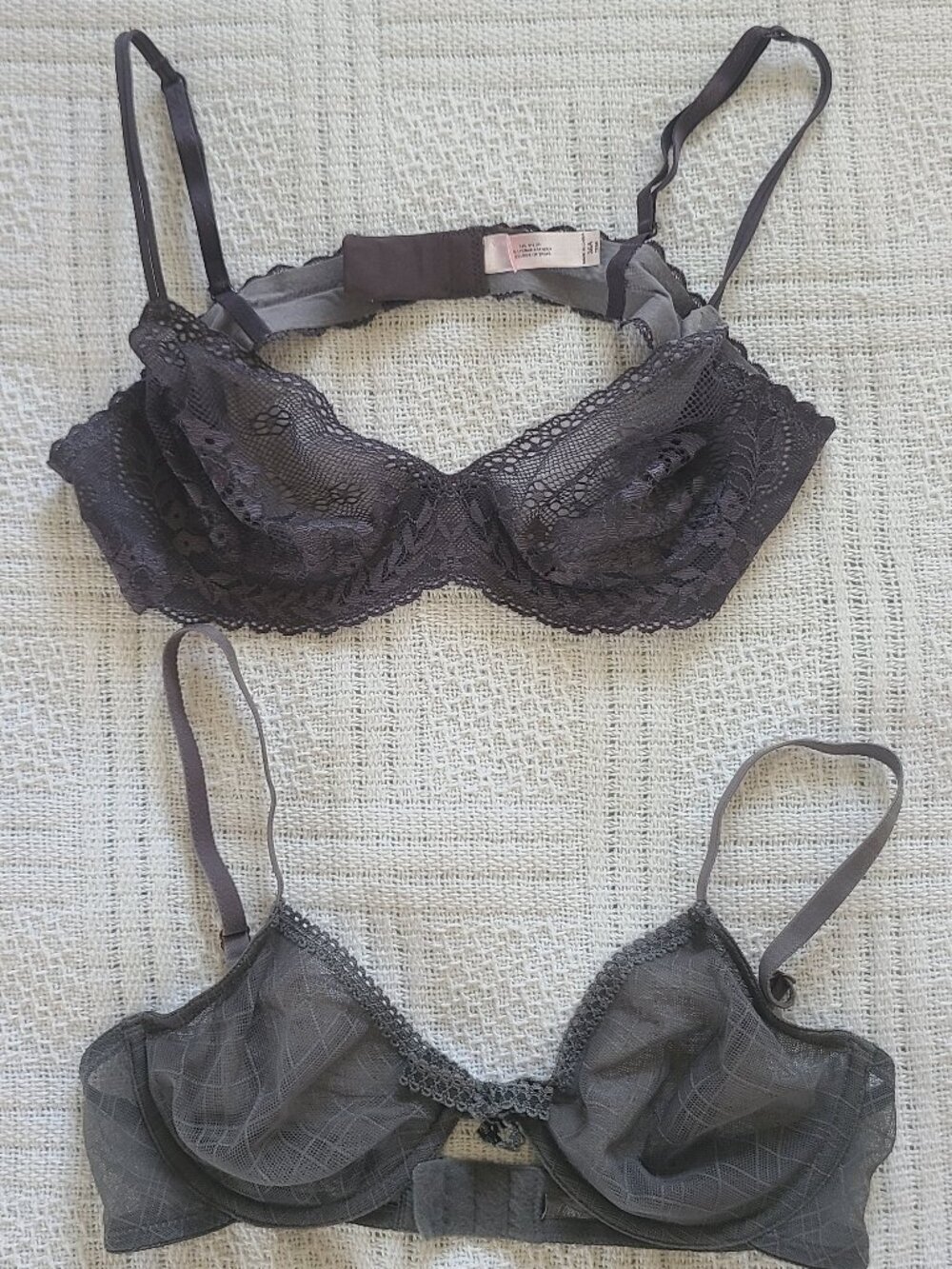 Set of 2 Gray Sheer Lace Bras Victoria's Secret and Unbranded - Size 36A